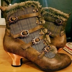 Unique Hades Steampunk ankle boots - New In Box!